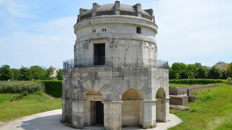 Toscana Home رافيننا المظهر الخارجي الصورة